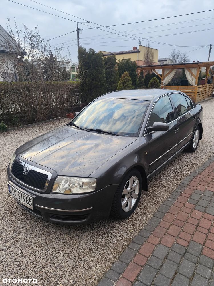 Skoda Superb 2.0 TDI DPF Elegance - 1