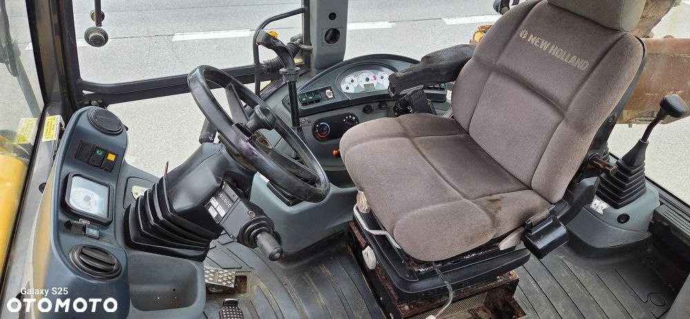 New Holland LB115 - 7