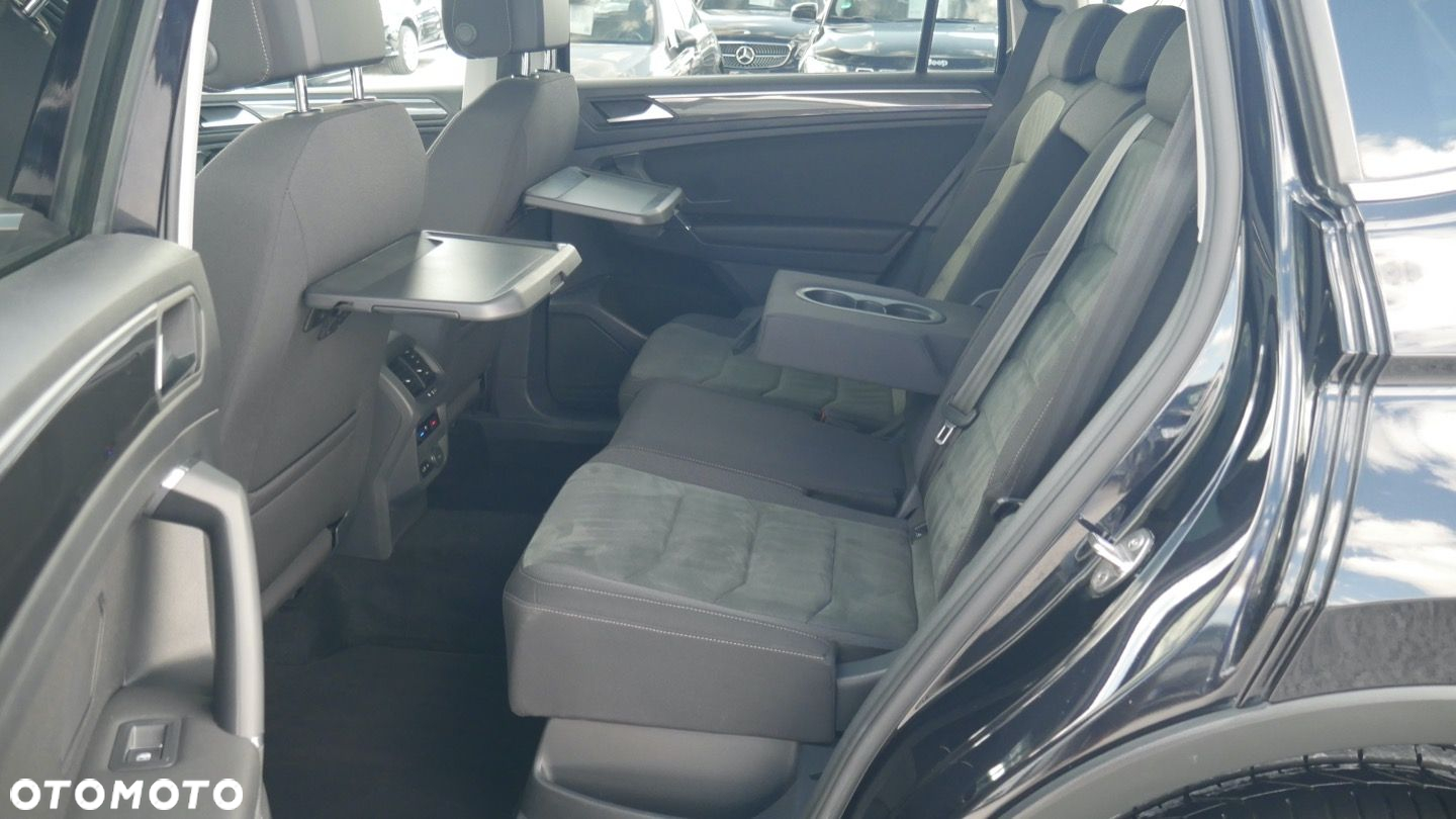 Volkswagen Tiguan Allspace - 16