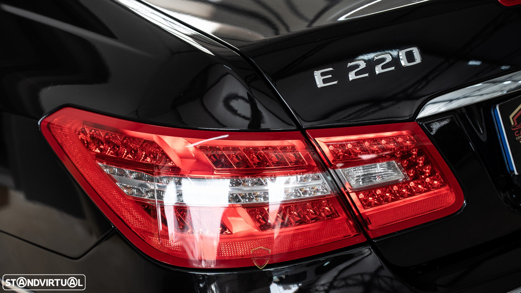 Mercedes-Benz E 220 CDi Avantgarde BlueEfficiency Auto - 11