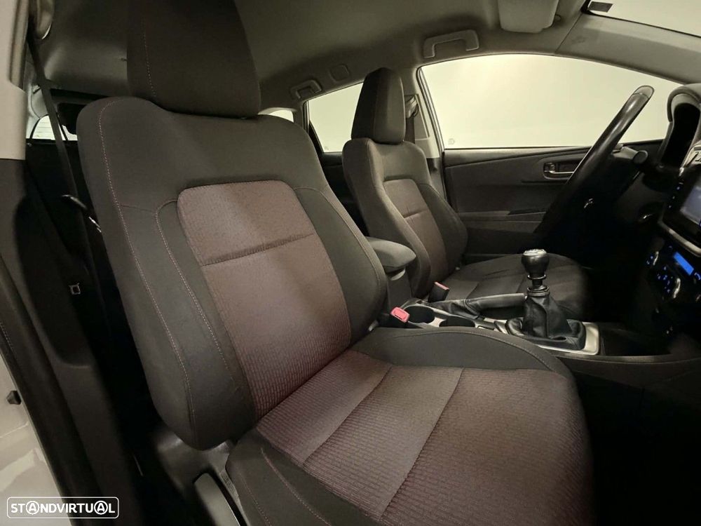 Toyota Auris Touring Sports 1.4 D-4D Comfort - 13