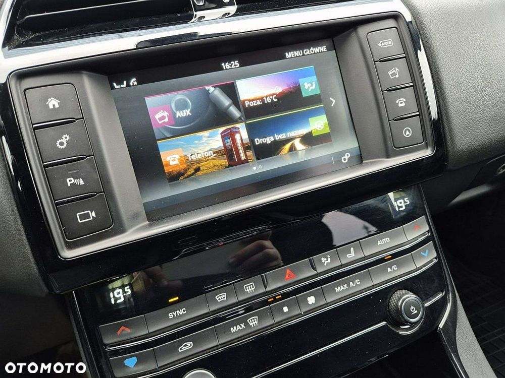 Jaguar XE 2.0 D180 S - 9