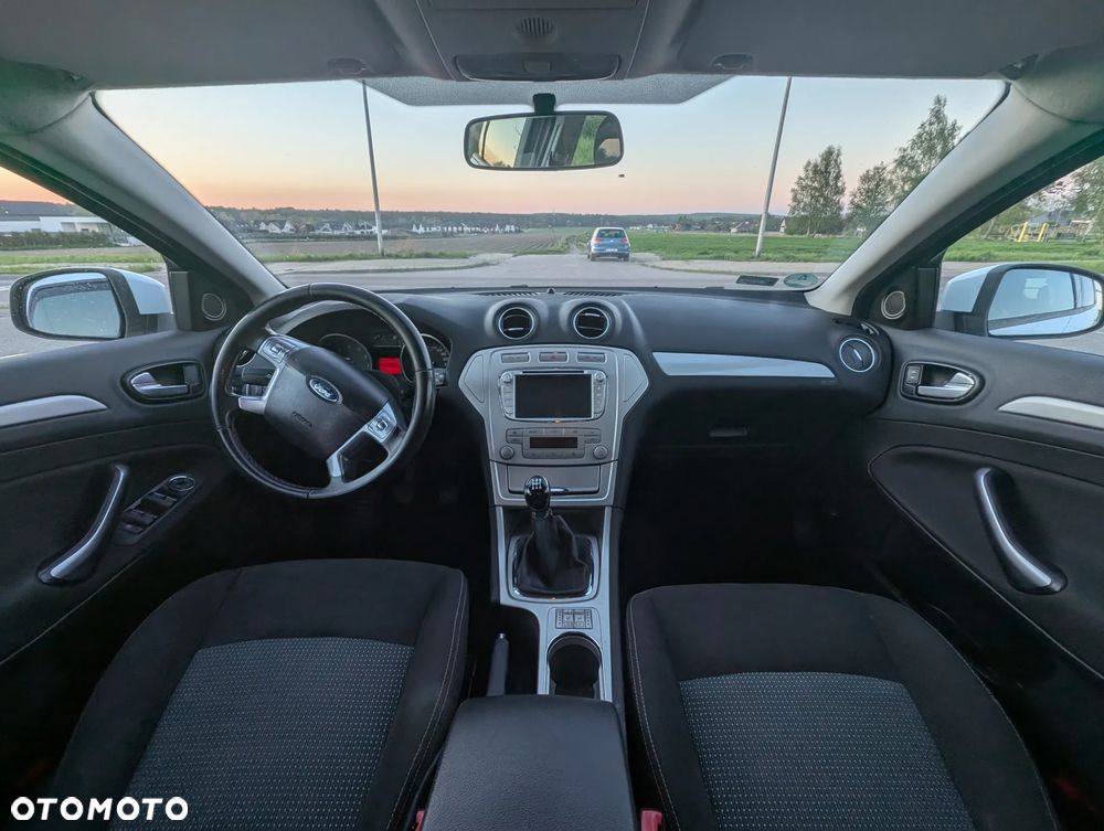 Ford Mondeo 1.6 Ambiente - 15