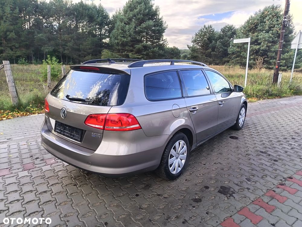 Volkswagen Passat - 2