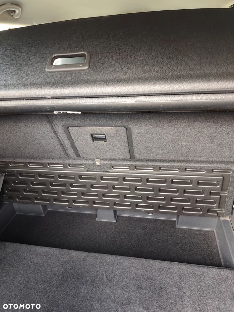 Volkswagen Golf Variant 1.6 TDI Highline - 22