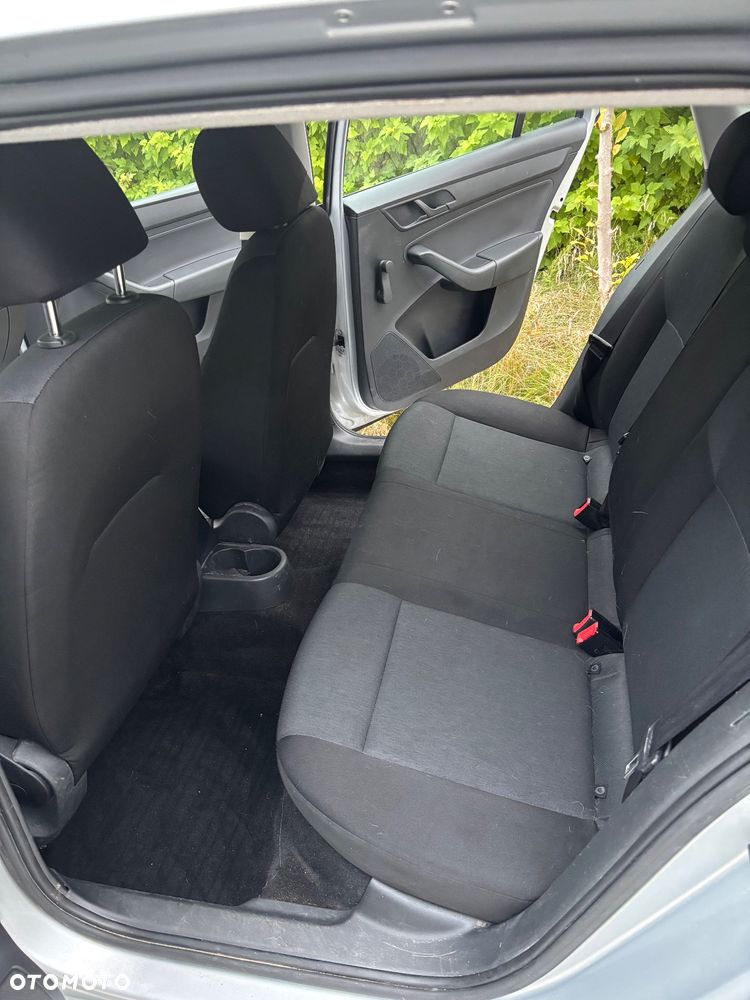 Skoda RAPID 1.2 Active - 5