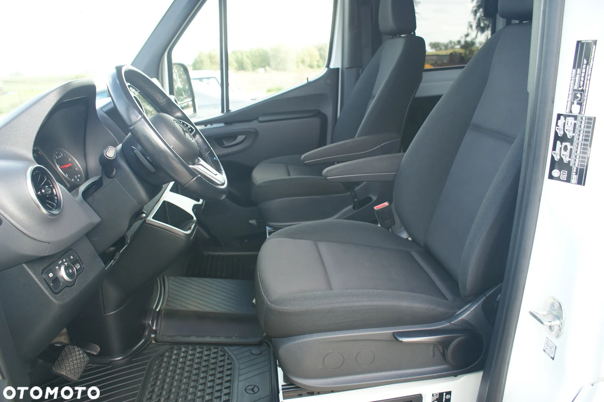 Mercedes-Benz Sprinter - 7