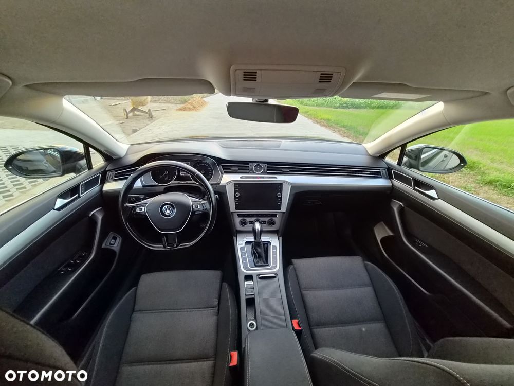 Volkswagen Passat Variant 1.6 TDI SCR DSG Business - 14