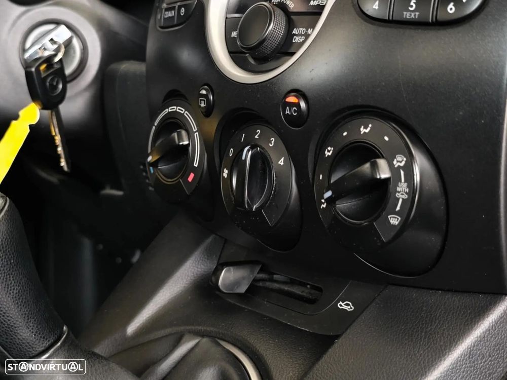 Mazda 2 1.3 MZR Comfort - 36