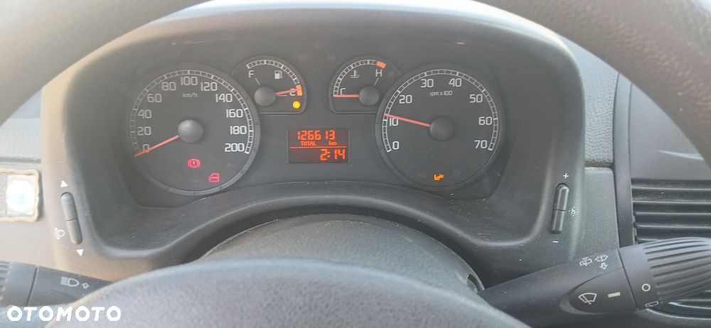 Fiat Punto 1.2 8V Active - 4