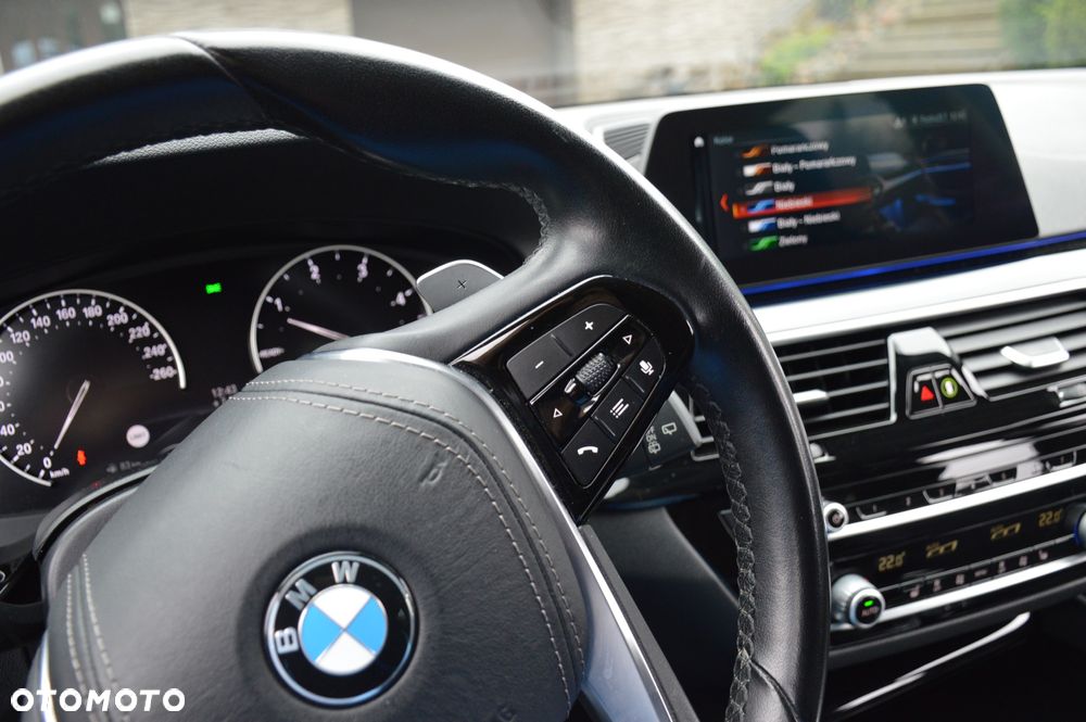 BMW Seria 5 520d xDrive Sport Line sport - 29