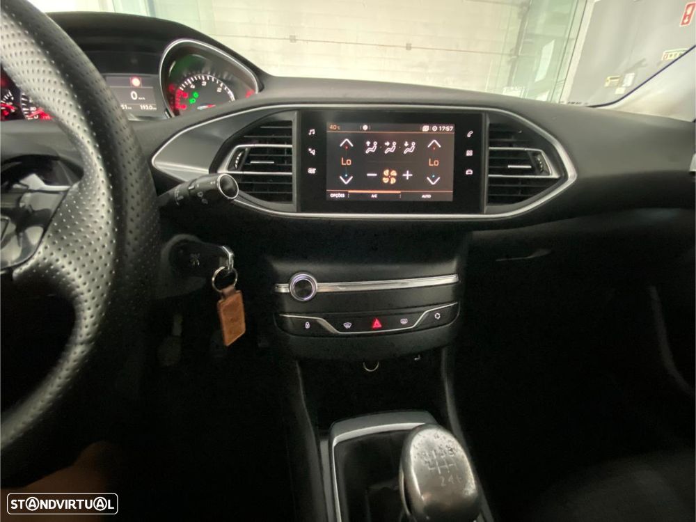 Peugeot 308 SW BlueHDi 100 Stop & Start Active - 23