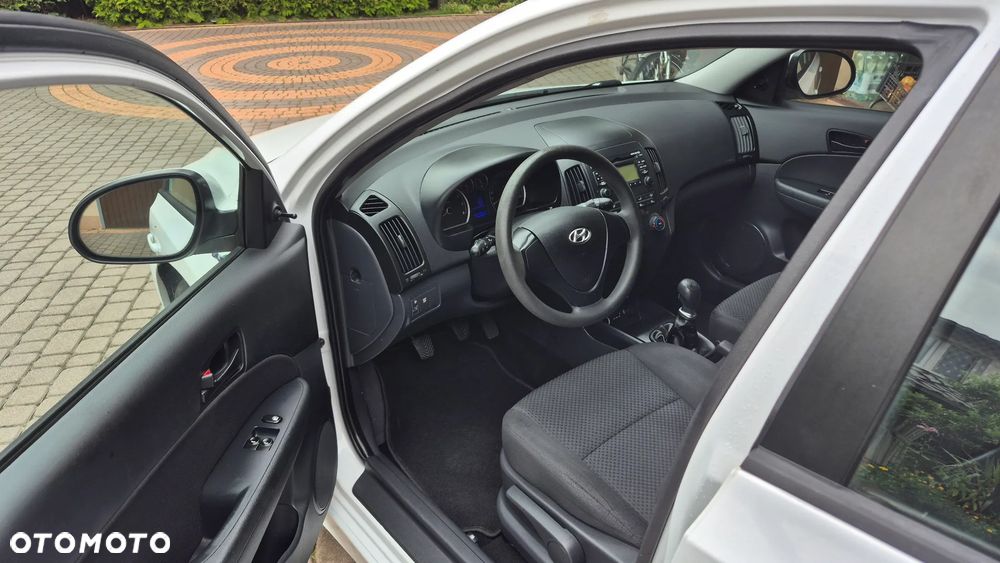 Hyundai i30 1.4 Base + EU5 - 24
