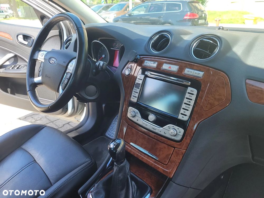 Ford Mondeo 2.0 Ghia X100 / X - 13