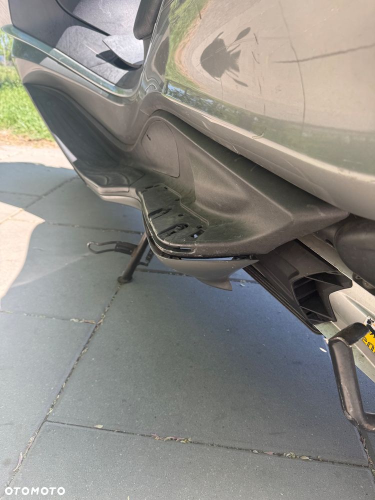 Piaggio X10 - 9