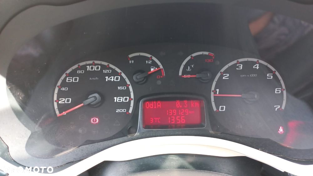 Ford KA 1.2 Digital - 17