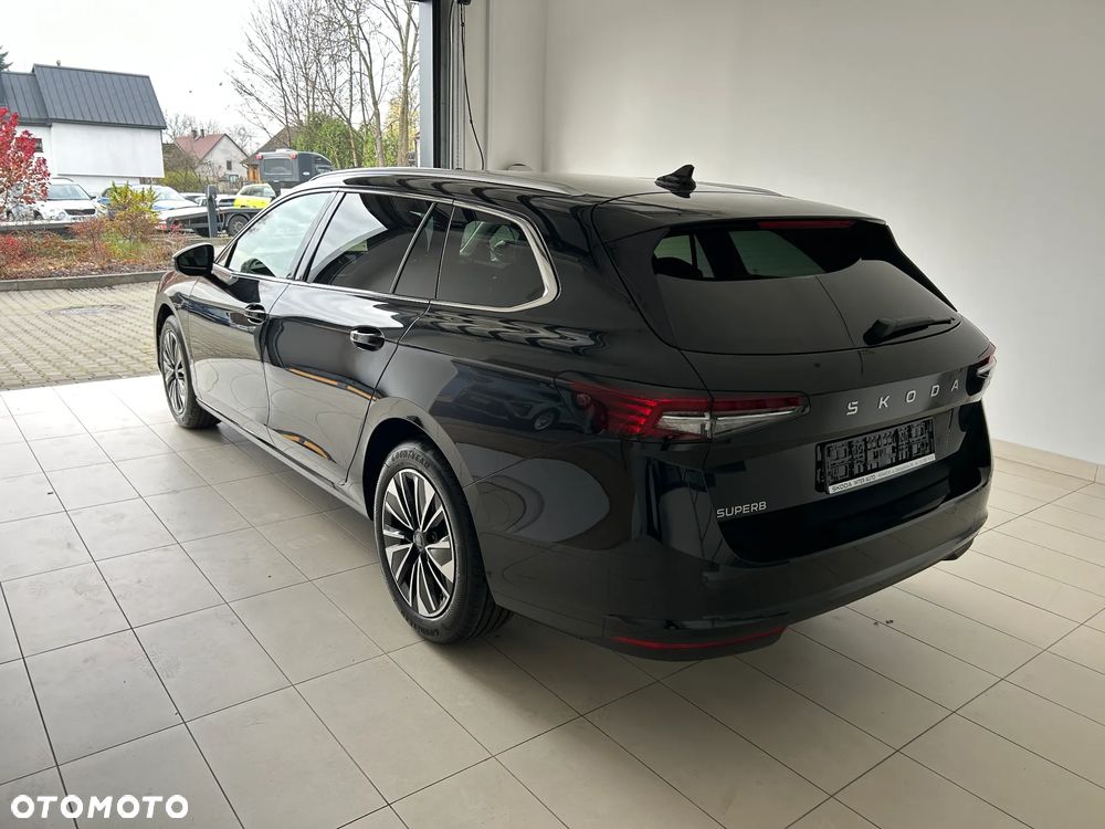 Skoda Superb 2.0 TSI Edition 130 DSG - 4