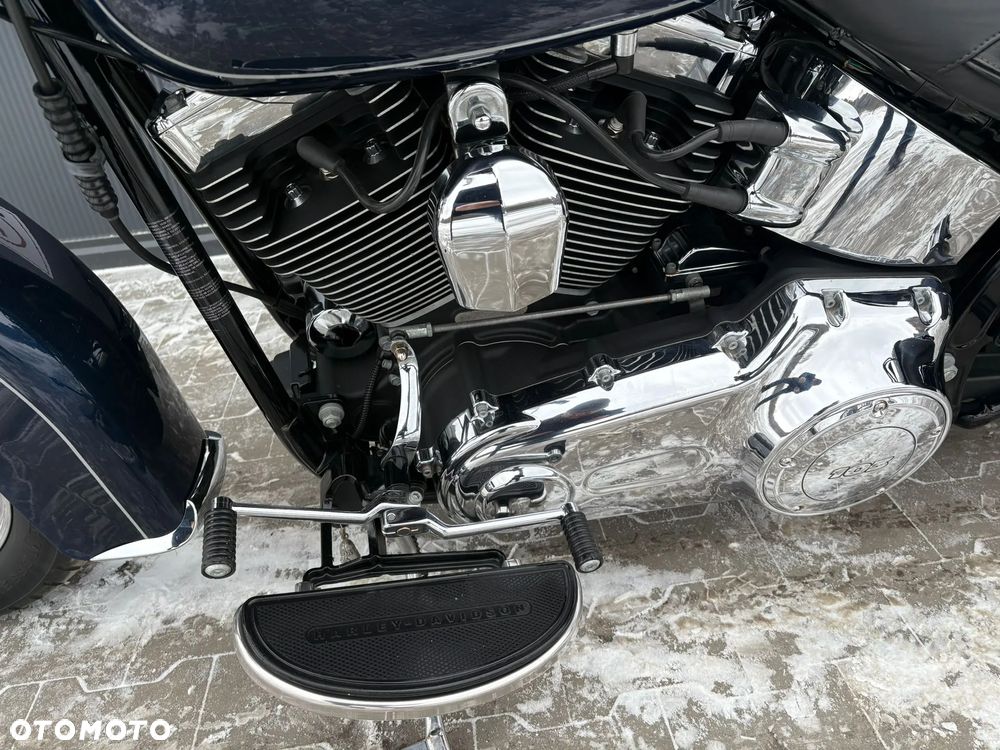 Harley-Davidson Softail Heritage Classic - 22
