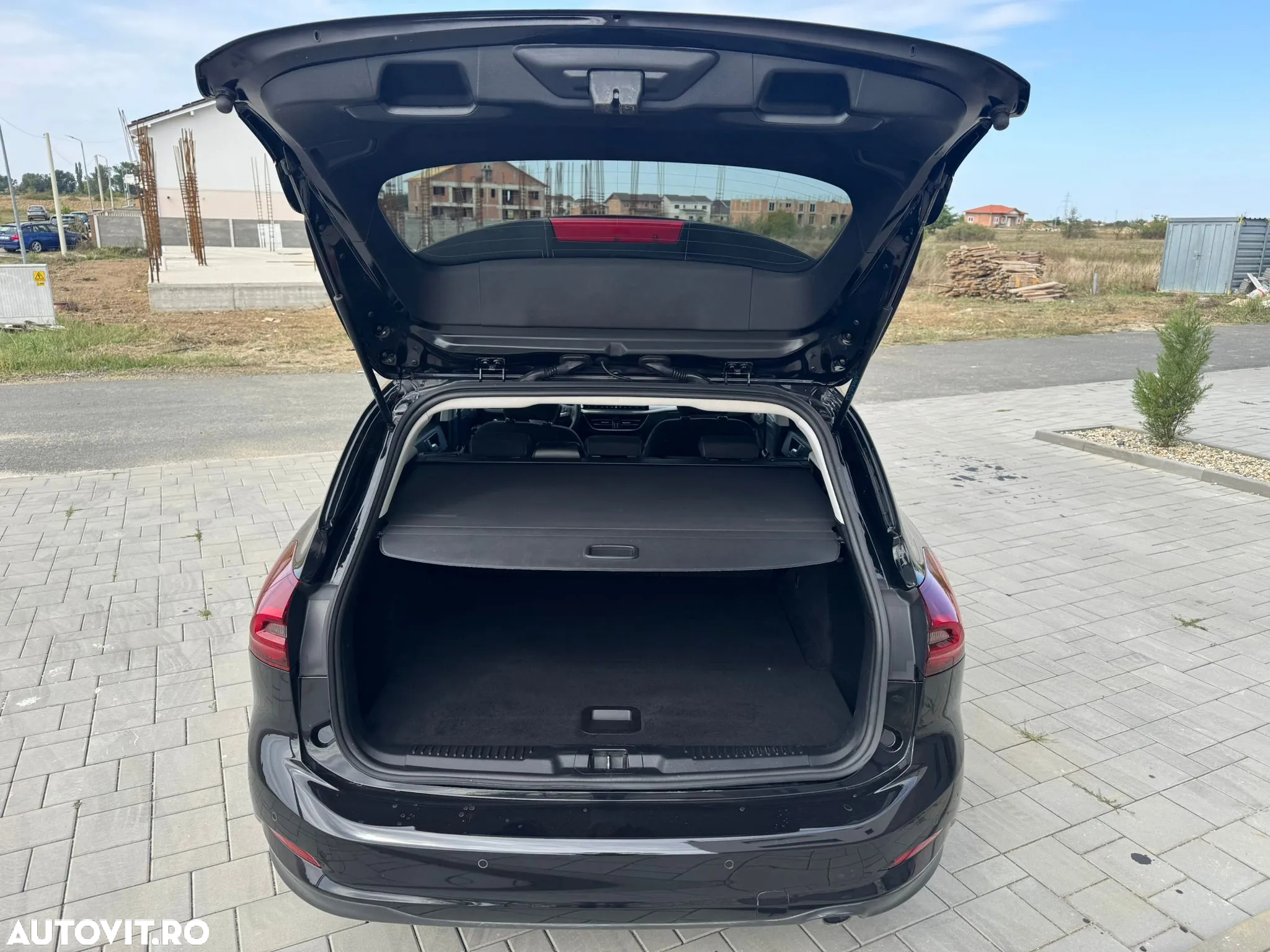 Ford Focus Turnier 1.5 EcoBlue Start-Stopp-System Aut. TITANIUM - 30