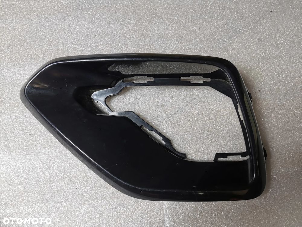 Audi A3 8Y AllStreet Kratka zderzaka prawy tył tylna prawa 8Y4807732A