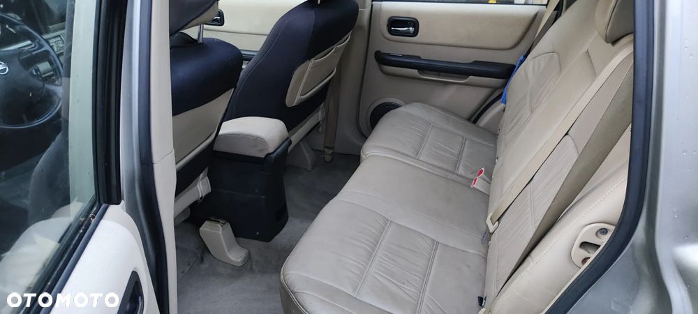 Nissan X-Trail 2.0 4x4 Comfort - 10