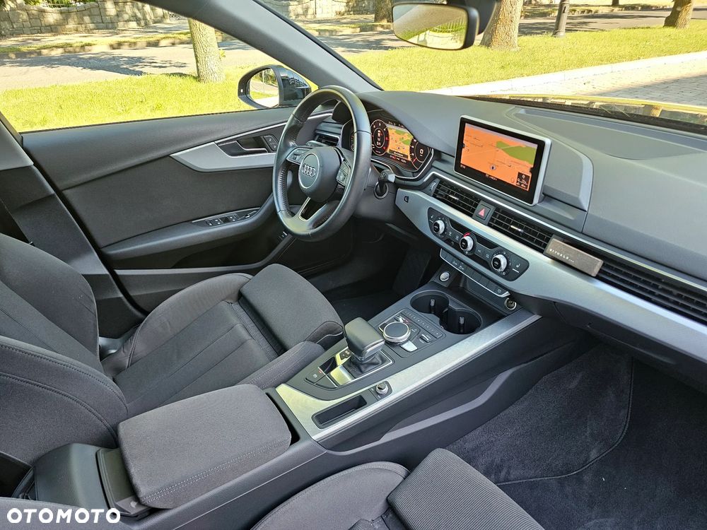 Audi A4 Limousine 35 TDI Sport S tronic - 18