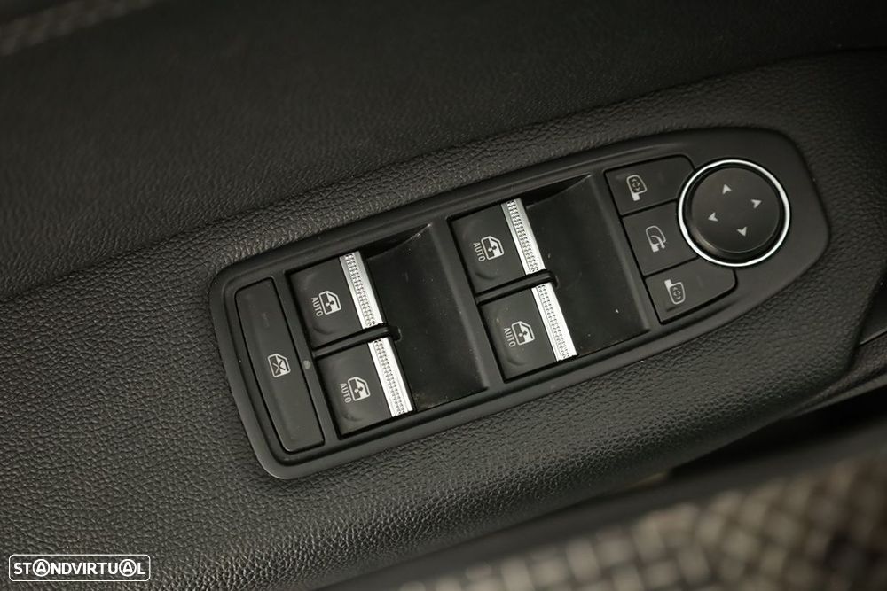 Renault Captur 1.0 TCe Techno Bi-Fuel - 22