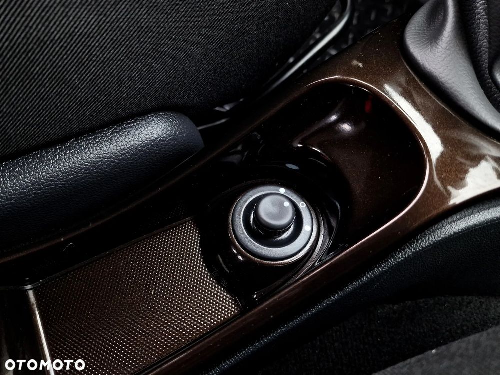 Dacia Duster 1.6 Laureate 4x4 - 17