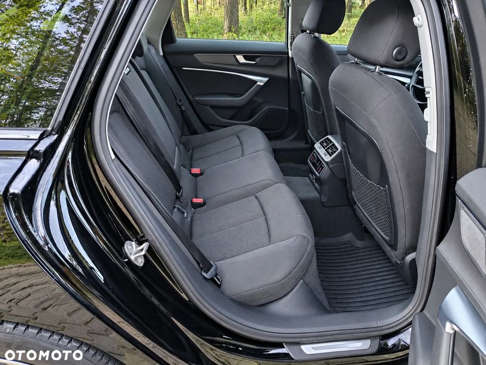 Audi A6 Avant - 16
