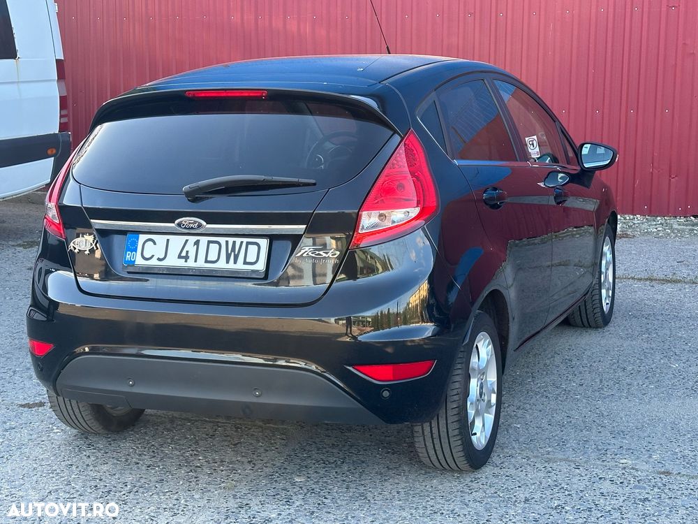 Ford Fiesta 1.6 TDCi DPF Ghia - 4