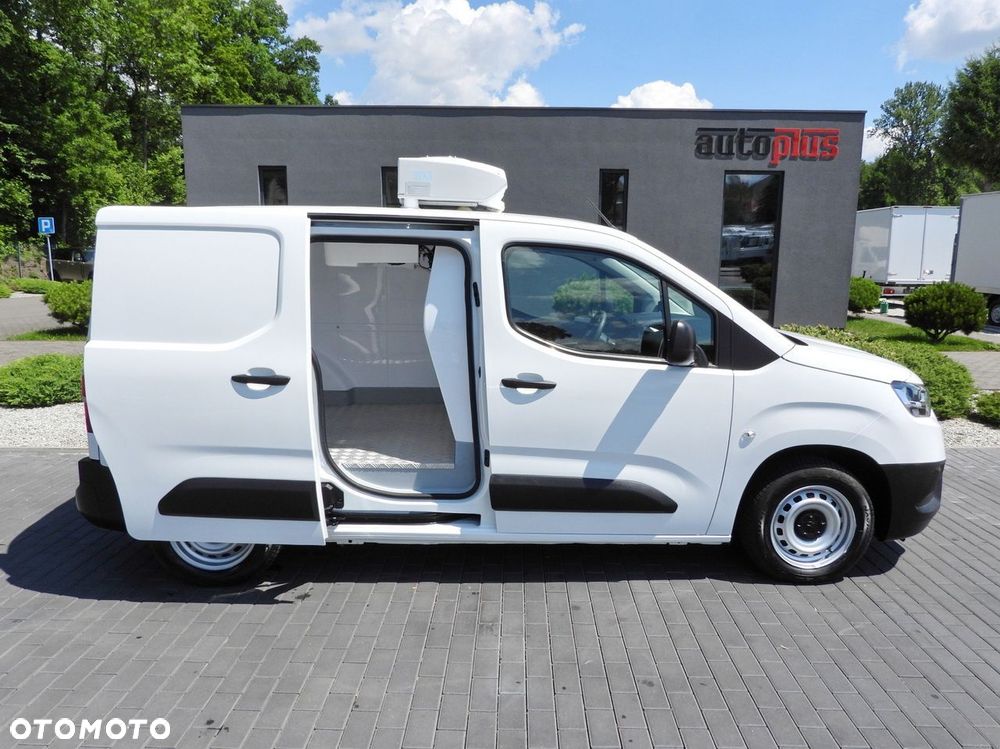 Toyota PROACE CITY  FURGON CHŁODNIA  -15*C ZASILANIE 230V TEMPOMAT KLIMATYZACJA  100KM - 9