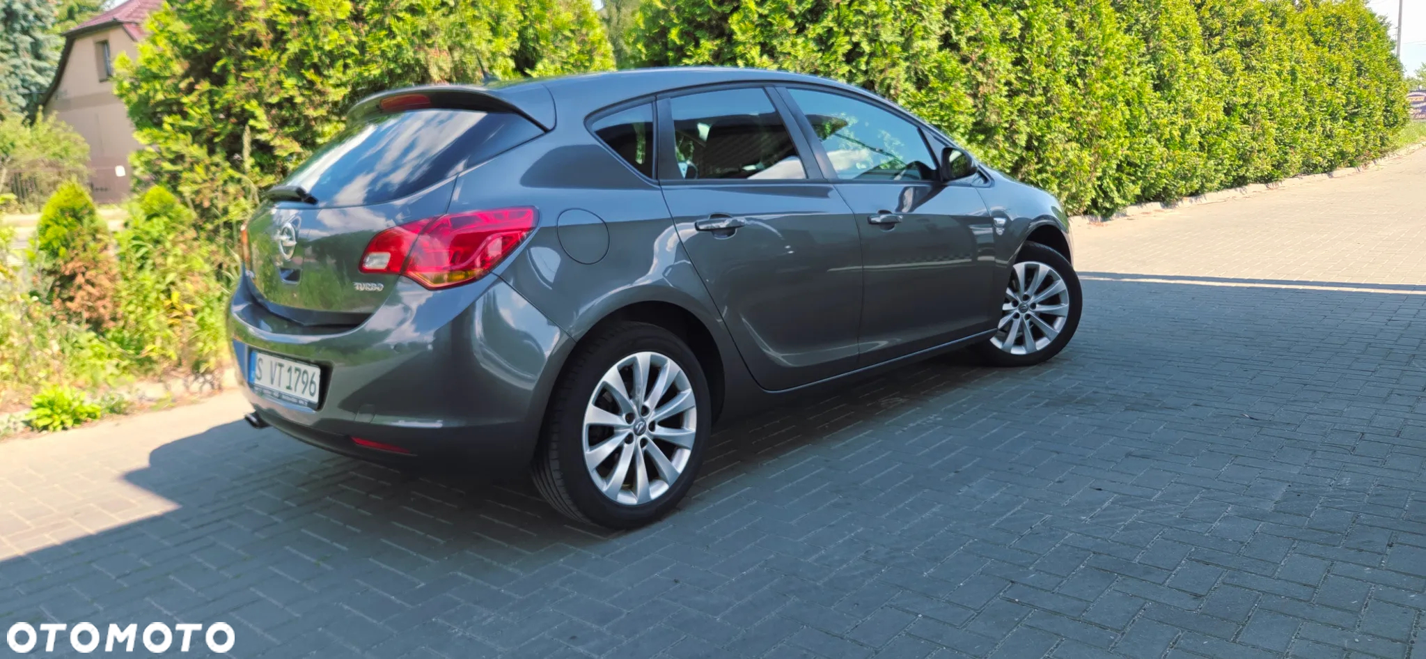 Opel Astra 1.4 Turbo 150 Jahre - 17