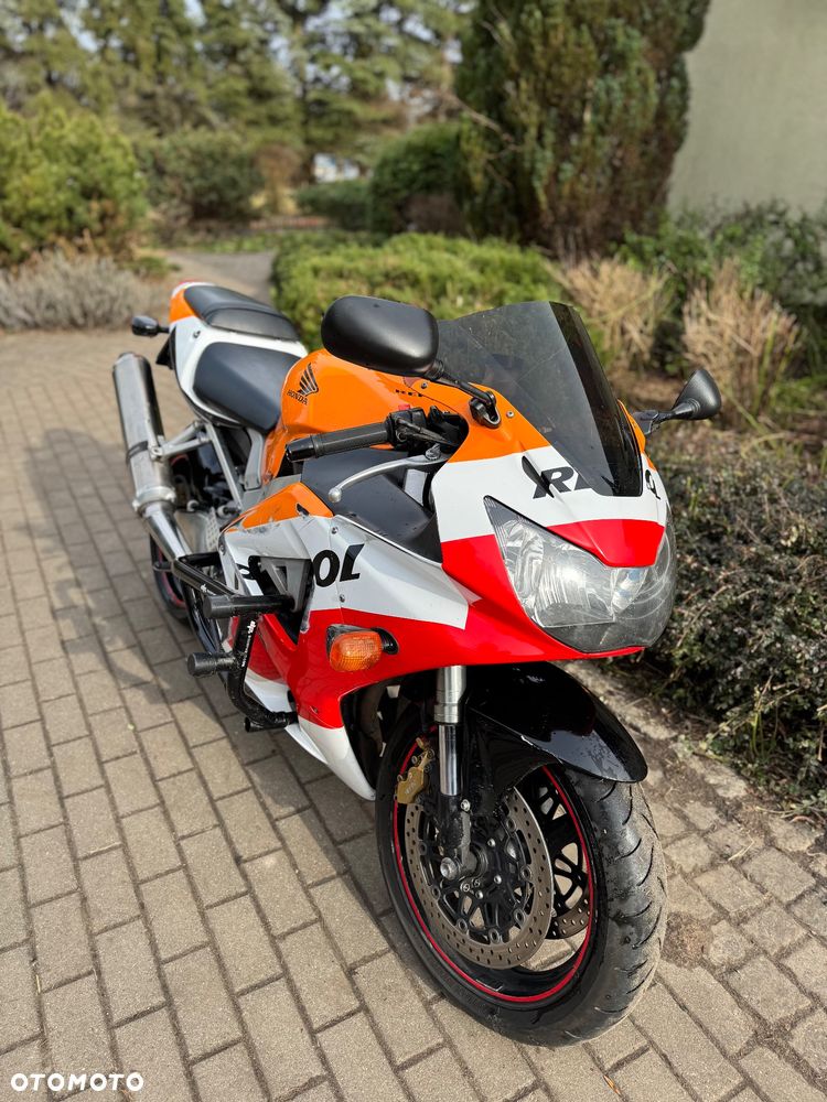 Honda CBR - 1