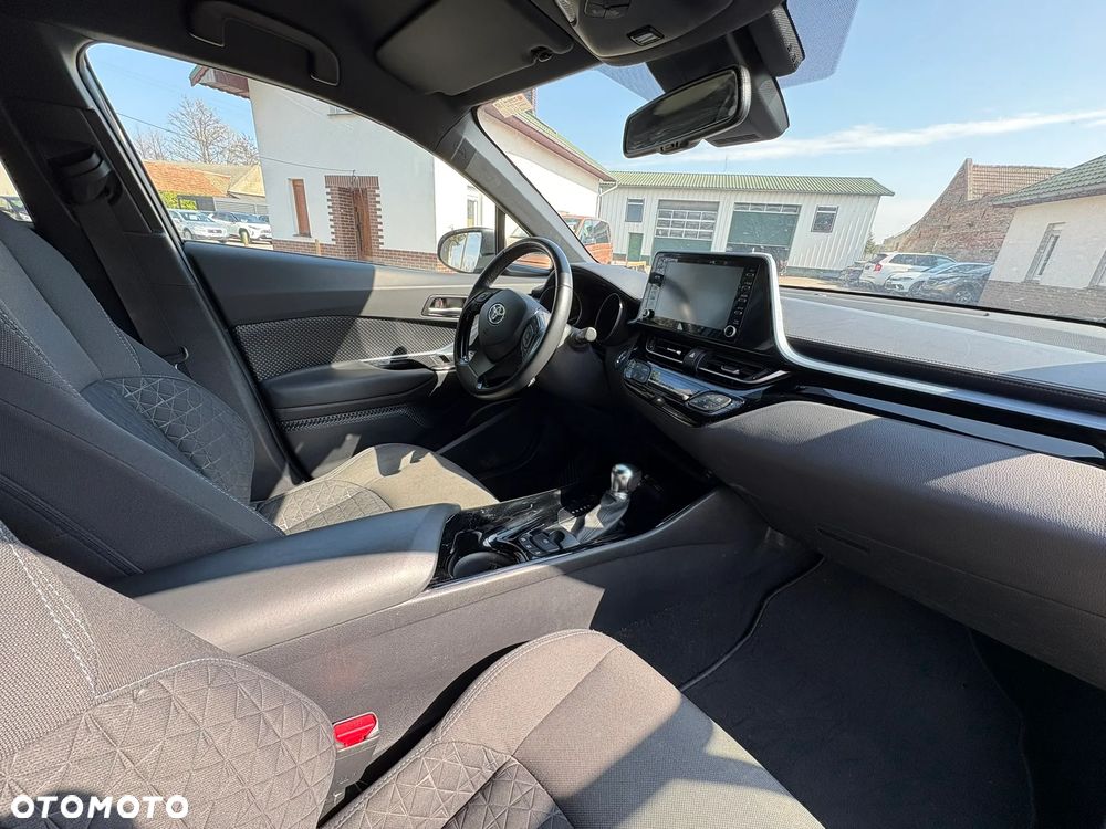 Toyota C-HR - 18