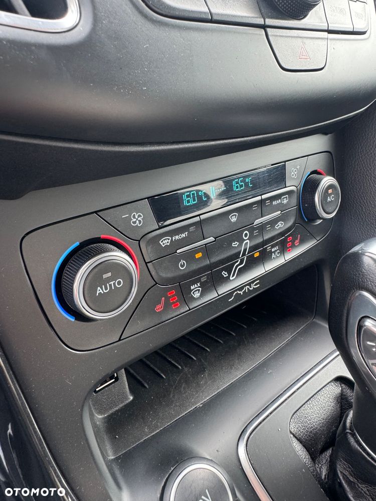 Ford Focus - 25