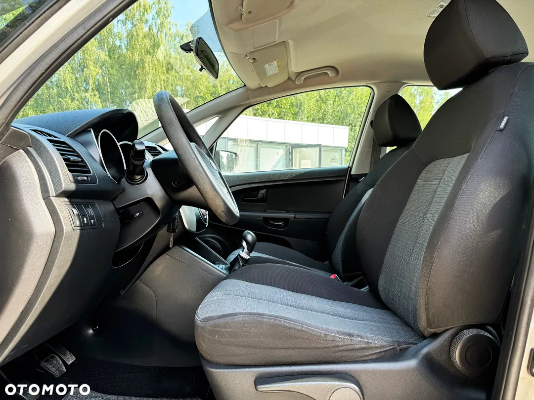 Kia Venga 1.4 CVVT Business Line - 19