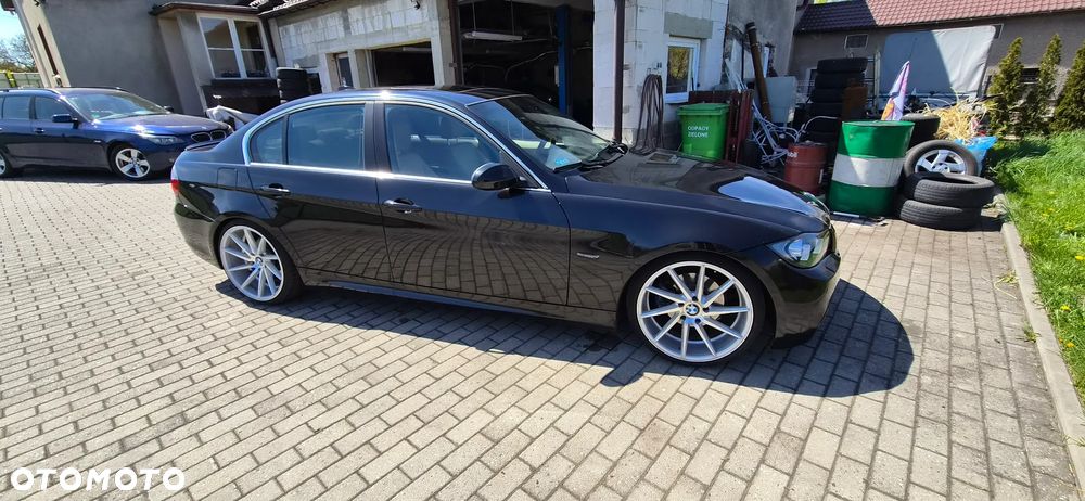 BMW Seria 3 325i - 1