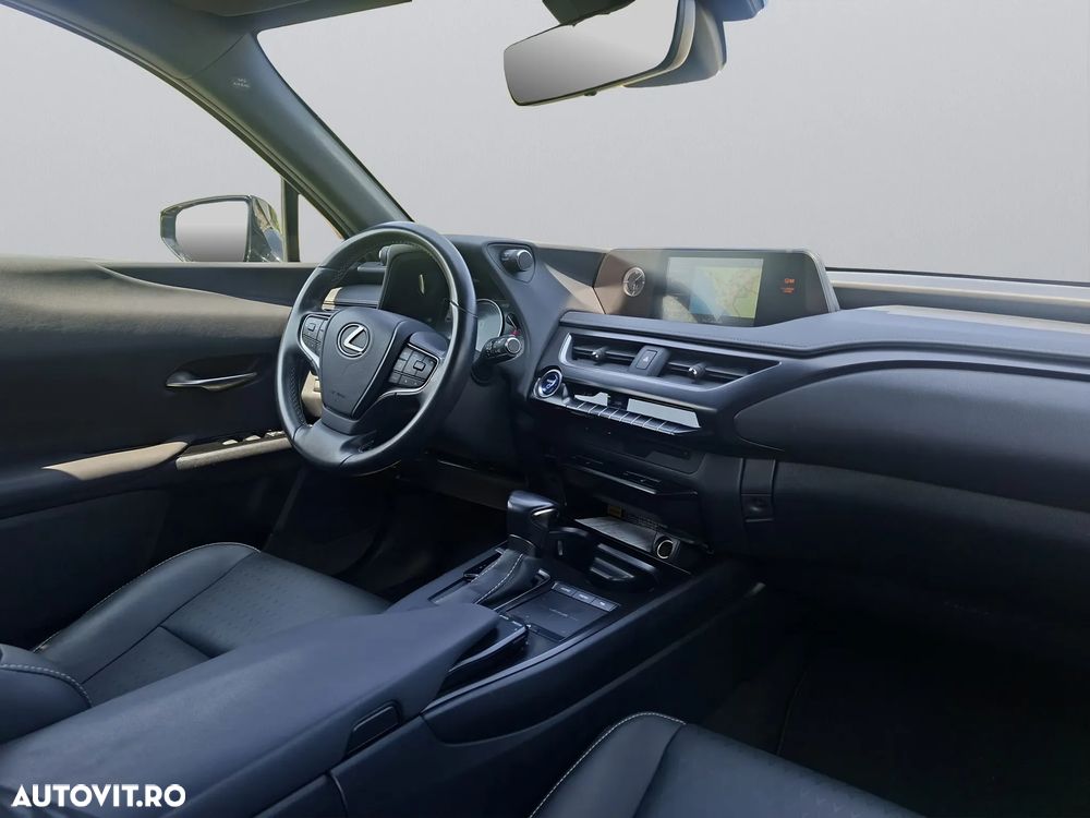 Lexus UX 250h Executive Line - 2