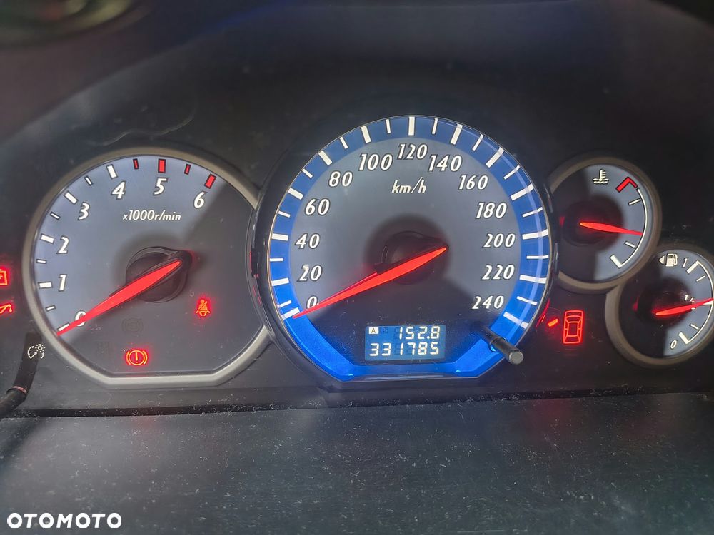 Mitsubishi Grandis - 10