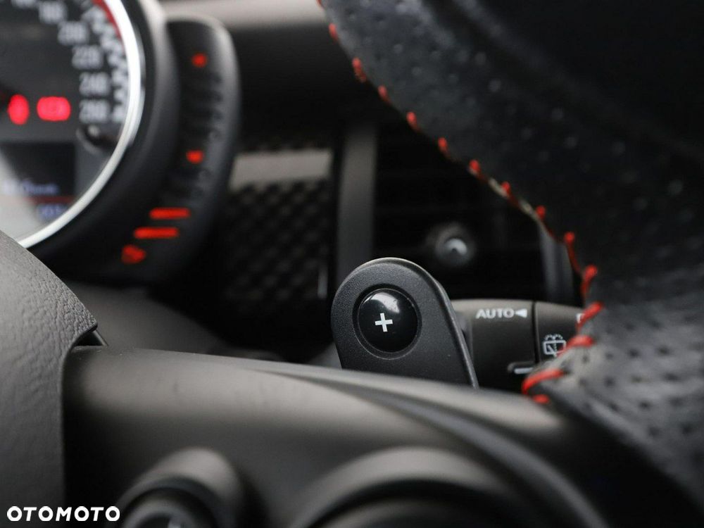 MINI John Cooper Works - 31