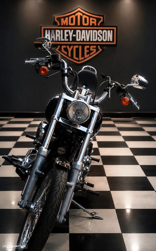 Harley-Davidson Softail Custom - 5