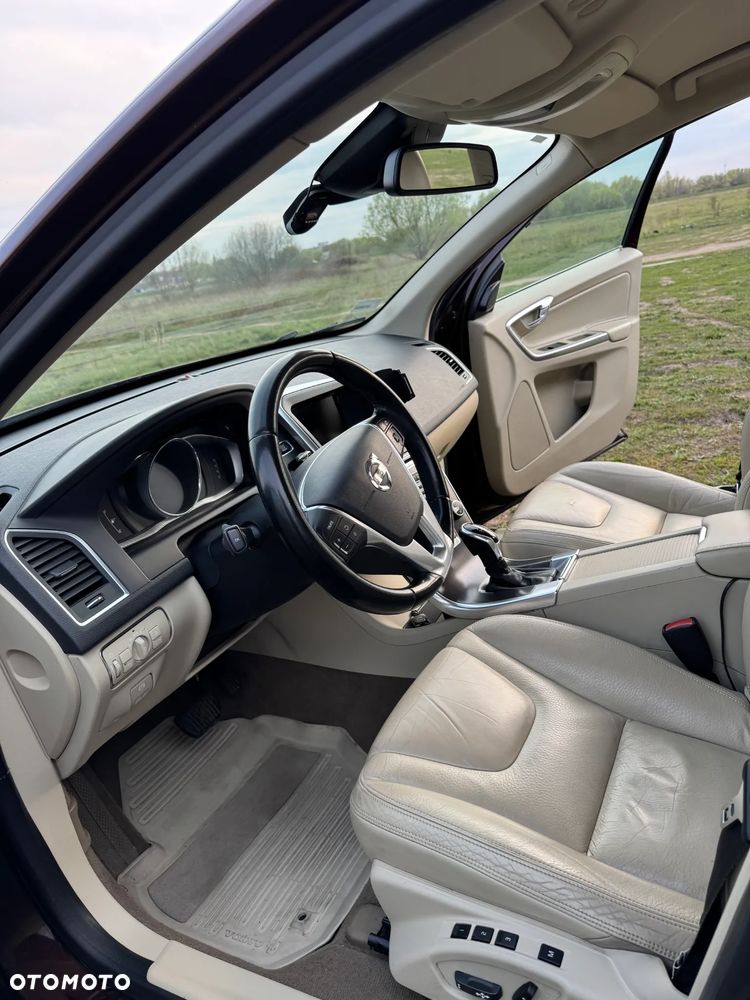 Volvo XC 60 2.4D AWD Summum - 11