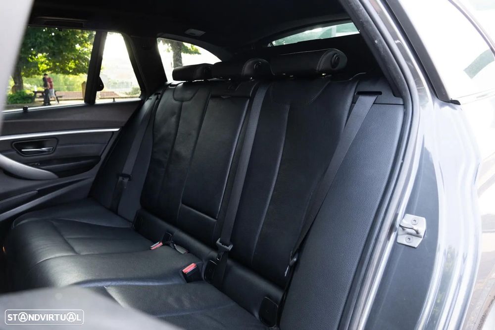 BMW 318 d Pack Desportivo M Auto - 10