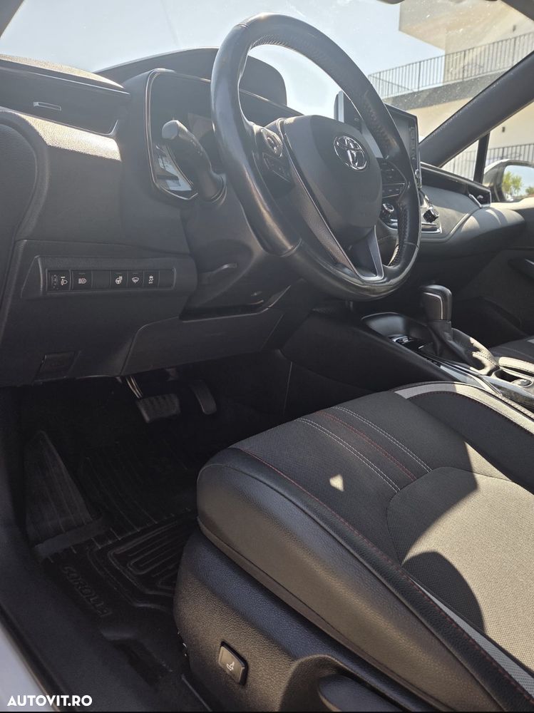 Toyota Corolla 1.8 HSD Dynamic - 8