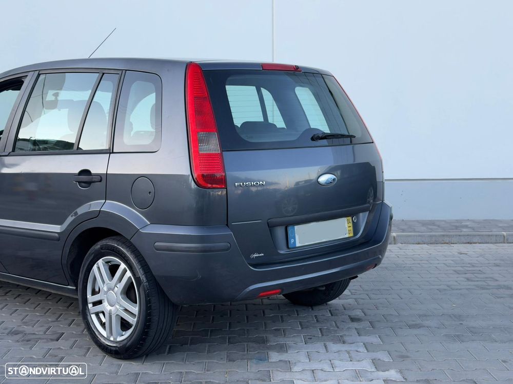 Ford Fusion 1.4 Trend - 9