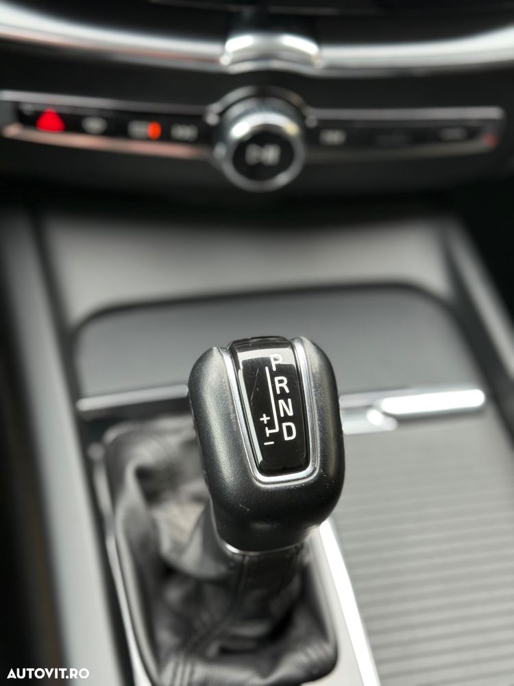 Volvo XC 60 D4 Geartronic Momentum Pro - 14