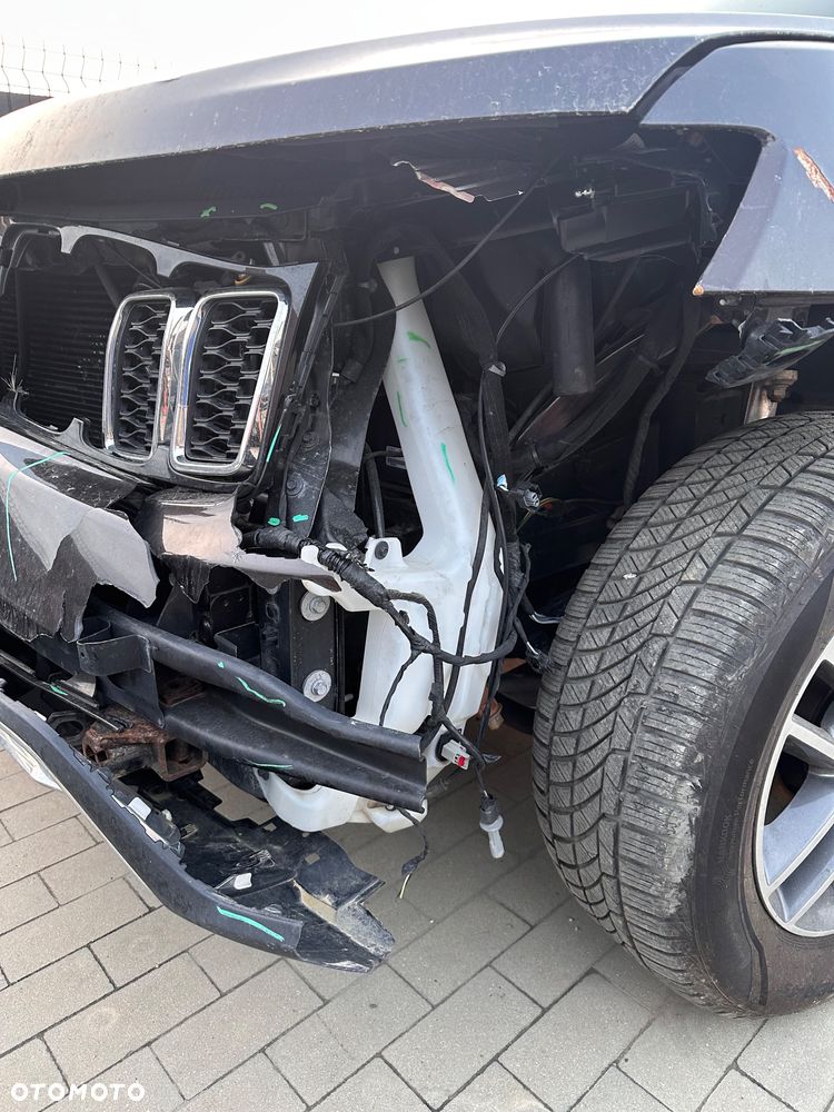 Jeep Grand Cherokee - 4