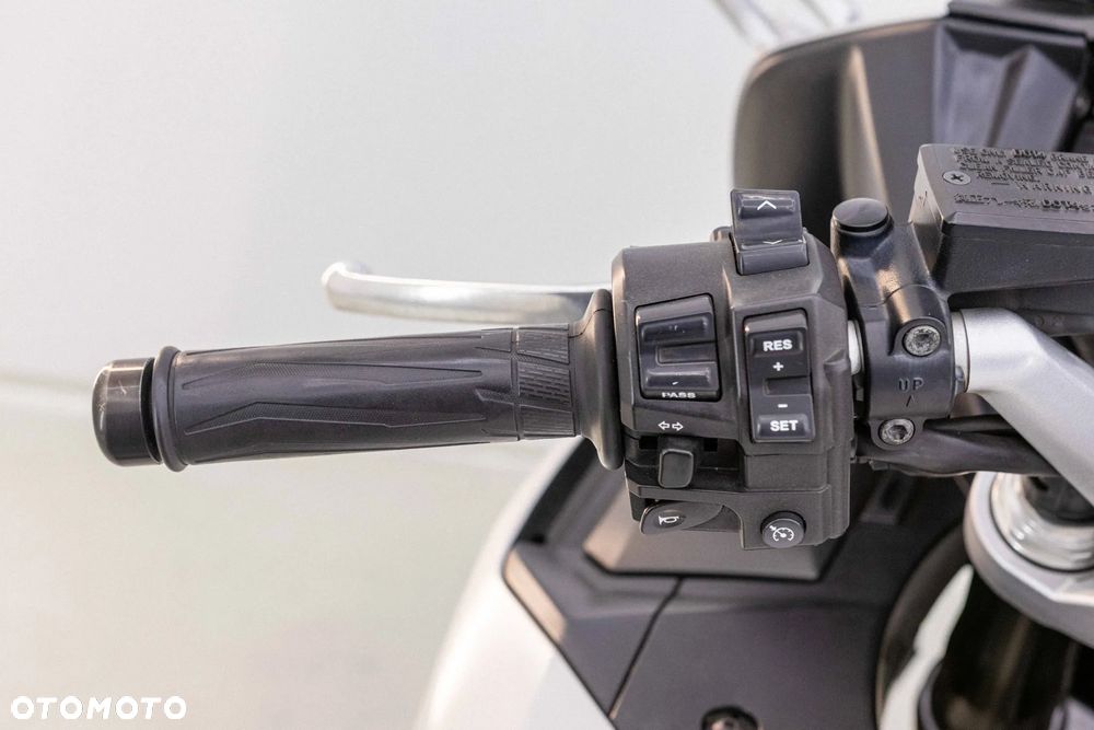 Yamaha FJR - 30