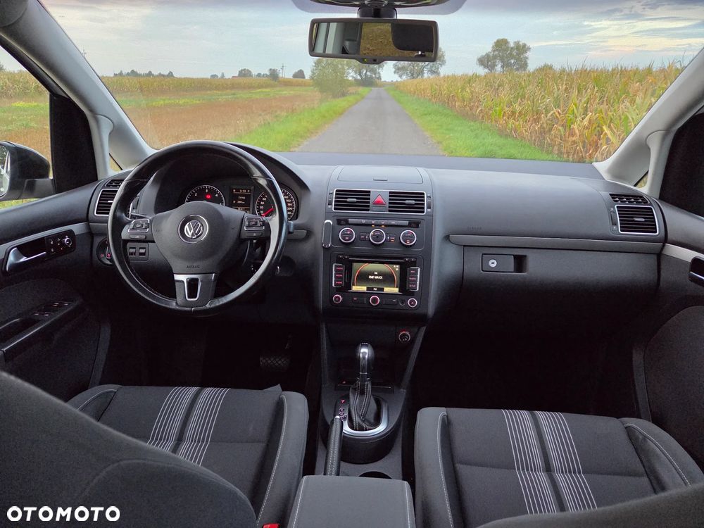 Volkswagen Touran 1.6 TDI DPF DSG MATCH - 23