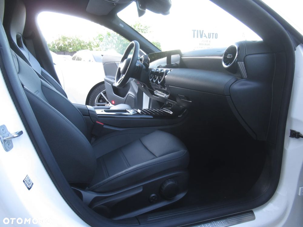 Mercedes-Benz CLA 180 mHEV 7G-DCT - 11